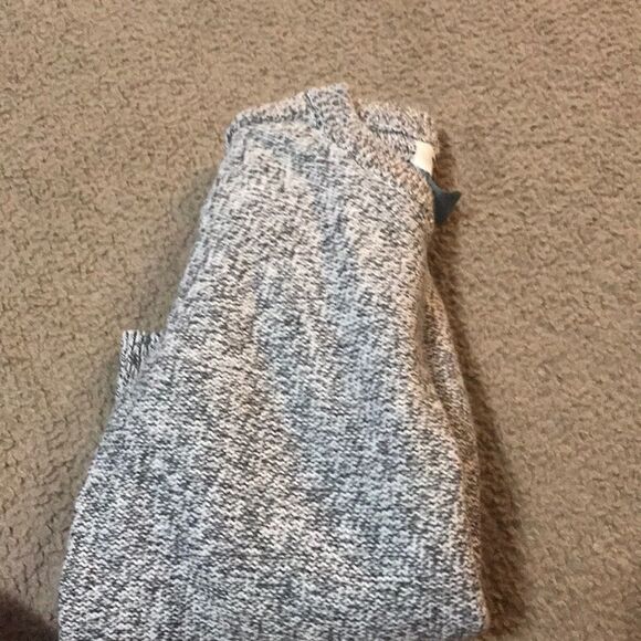 Old Navy Size 5 Pullover Sweater Gray White - Picture 12 of 12